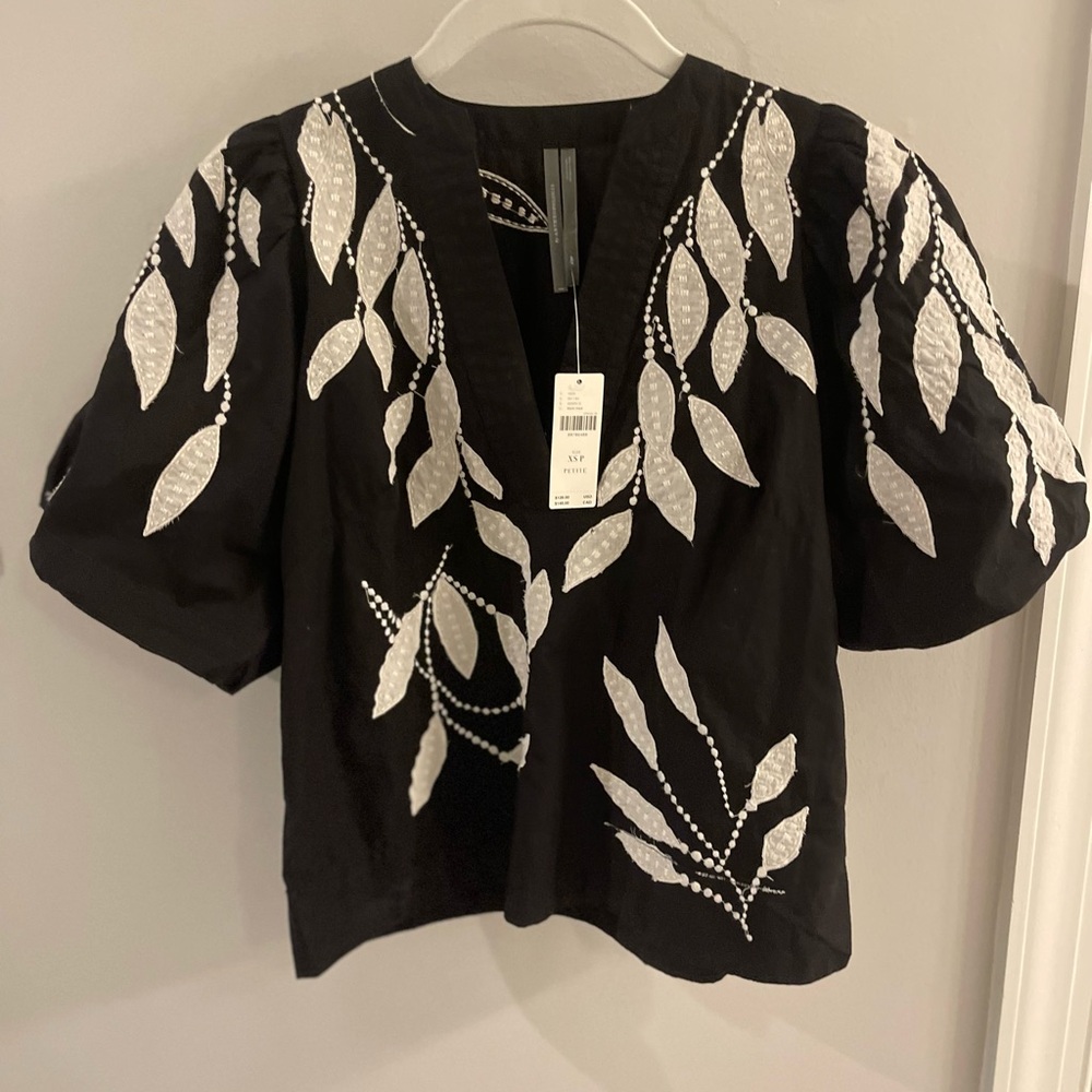 Anthropologie puff sleve embroidered blouse